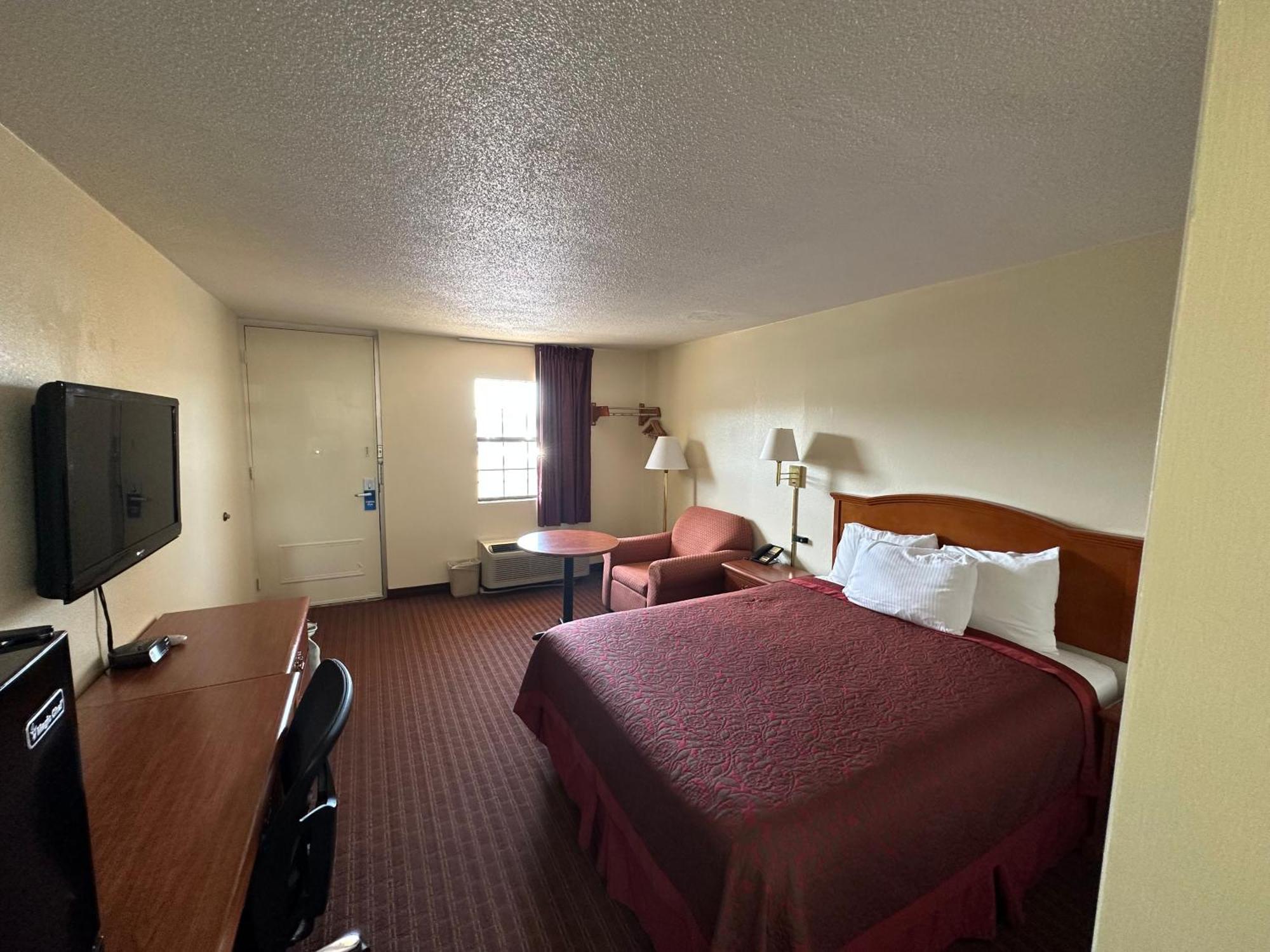 Sunrise Extended Stay Серси Экстерьер фото