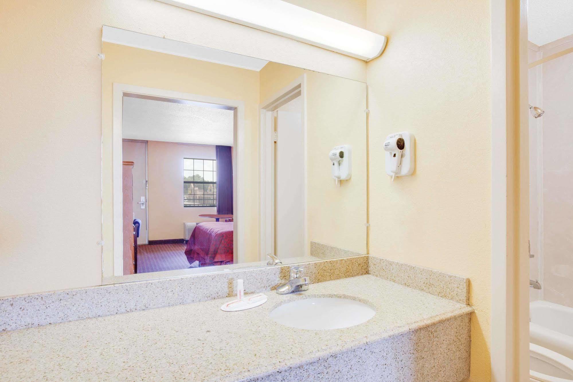 Sunrise Extended Stay Серси Экстерьер фото
